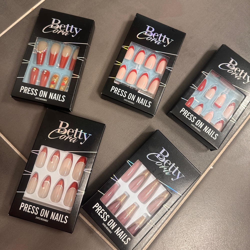 Press on nails bundle